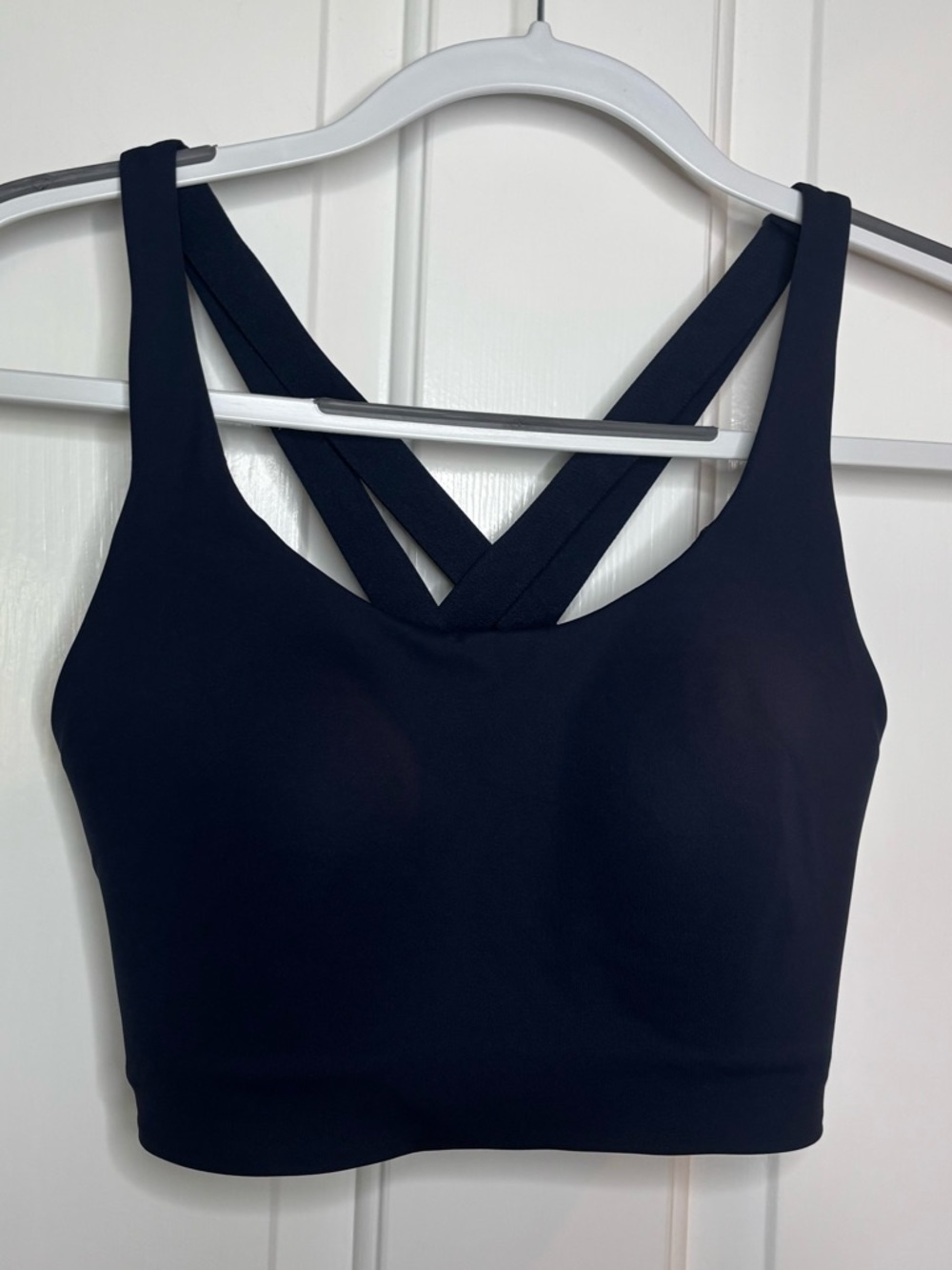 EUC LULULEMON Women's Navy Blue Cross-Back Sports Bra size 34DD